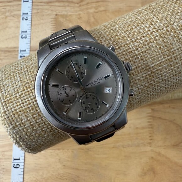 Kenneth Cole Mens Stainless Steel Chronograph Watch Silver Dial Date NOT TESTED - Picture 15 of 15